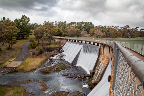 Lake Canobolas Wall